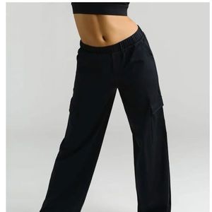 Zyia Presidio Peak Cargo Pants Black